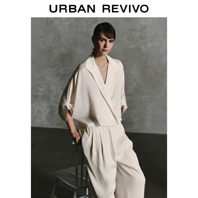 Women s Urban Series Pleated V-Neck Placket Shirt XL
Women s Urban Series Pleated V-Neck Placket Shirt XL