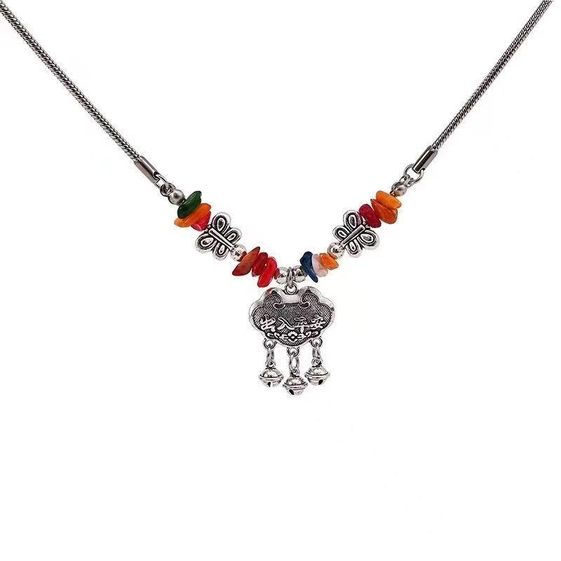 Color beaded safety lock bell necklace women s new Chinese retro neck chain niche design temperament collarbone chain
Color beaded safety lock bell necklace women s new Chinese retro neck chain niche design temperament collarbone chain