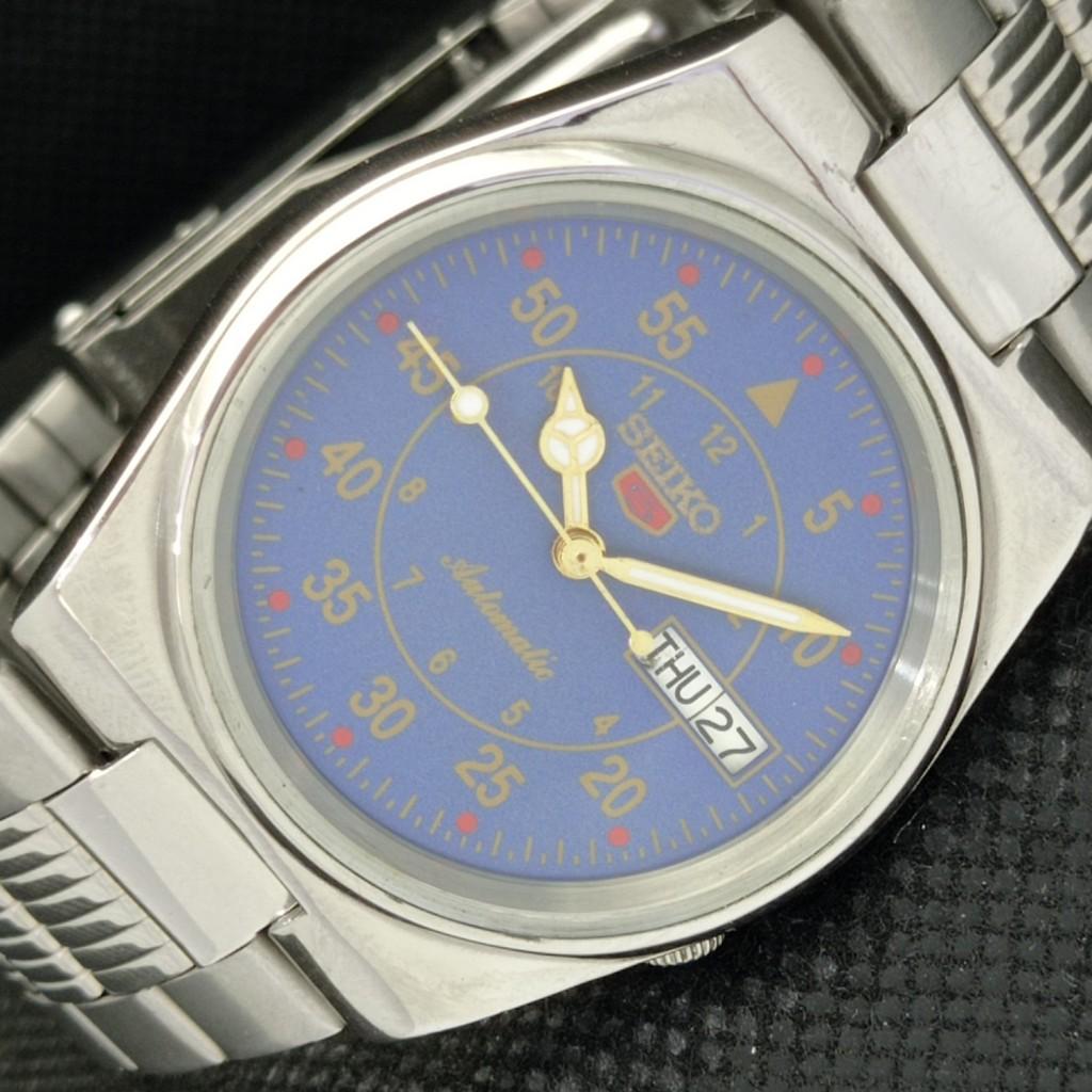 Б/У подлинные старые японские мужские часы SEIKO 5 с автоподзаводом и синим циферблатом a302756-2 R1013-000a302756
Б/У подлинные старые японские мужские часы SEIKO 5 с автоподзаводом и синим циферблатом a302756-2 R1013-000a302756