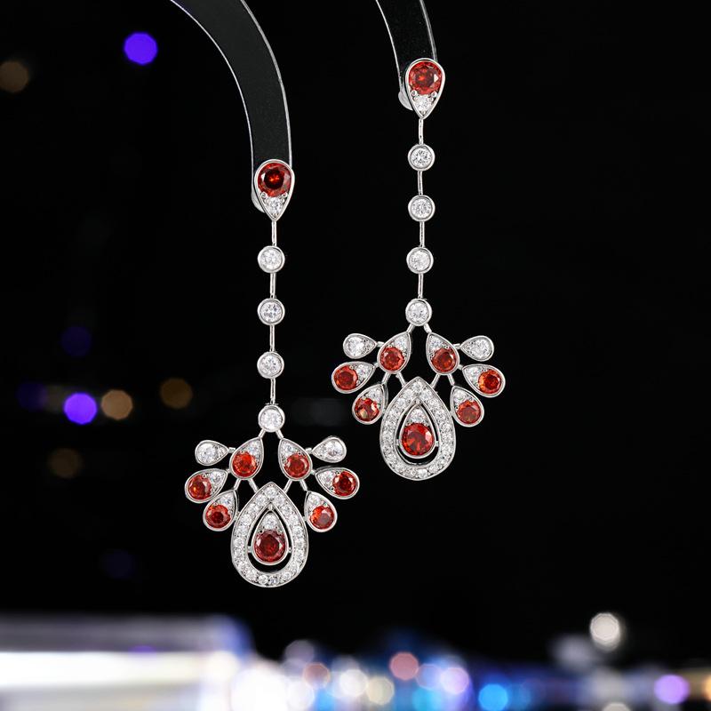 Легкі розкішні висококласні довгі сережки нареченої з бахромою, намисто, крапля води, супер фея, корона, набір весільних суконь для вечері
Легкі розкішні висококласні довгі сережки нареченої з бахромою, намисто, крапля води, супер фея, корона, набір весільних суконь для вечері