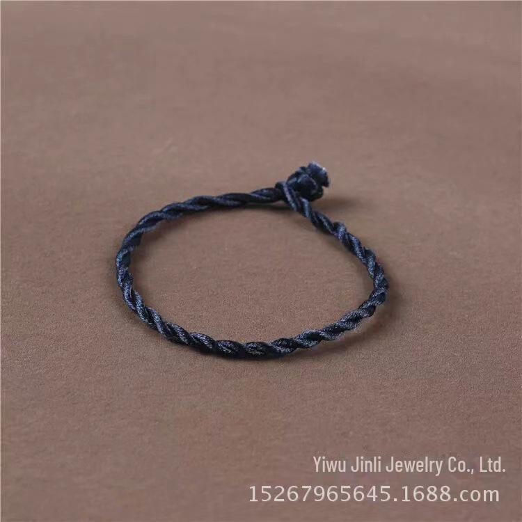 Корейское ожерелье ручной работы из черной кожи с подвеской и застежкой-карабином
Корейское ожерелье ручной работы из черной кожи с подвеской и застежкой-карабином