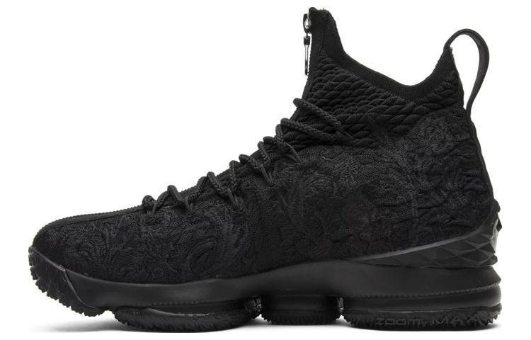 Nike LeBron 15 Performance Kith Suit Of Armor AJ3936-001 42.5
Nike LeBron 15 Performance Kith Suit Of Armor AJ3936-001 42.5