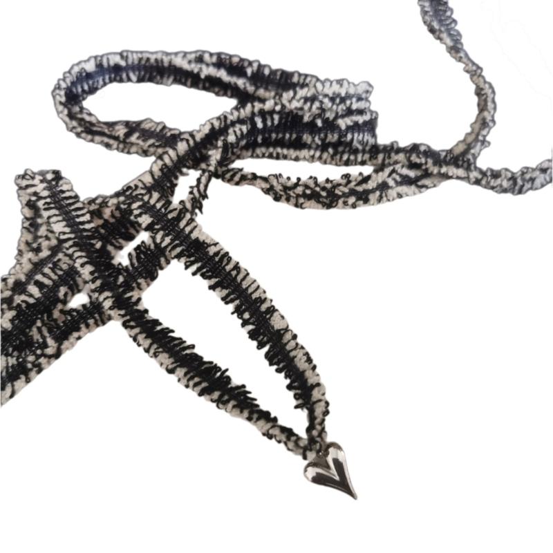 Y2K Heart Choker Necklace for Women Girls Aesthetic Neckchain Adjustable Strap Collar Chain Necklaces for Daily Wear
Y2K Heart Choker Necklace for Women Girls Aesthetic Neckchain Adjustable Strap Collar Chain Necklaces for Daily Wear