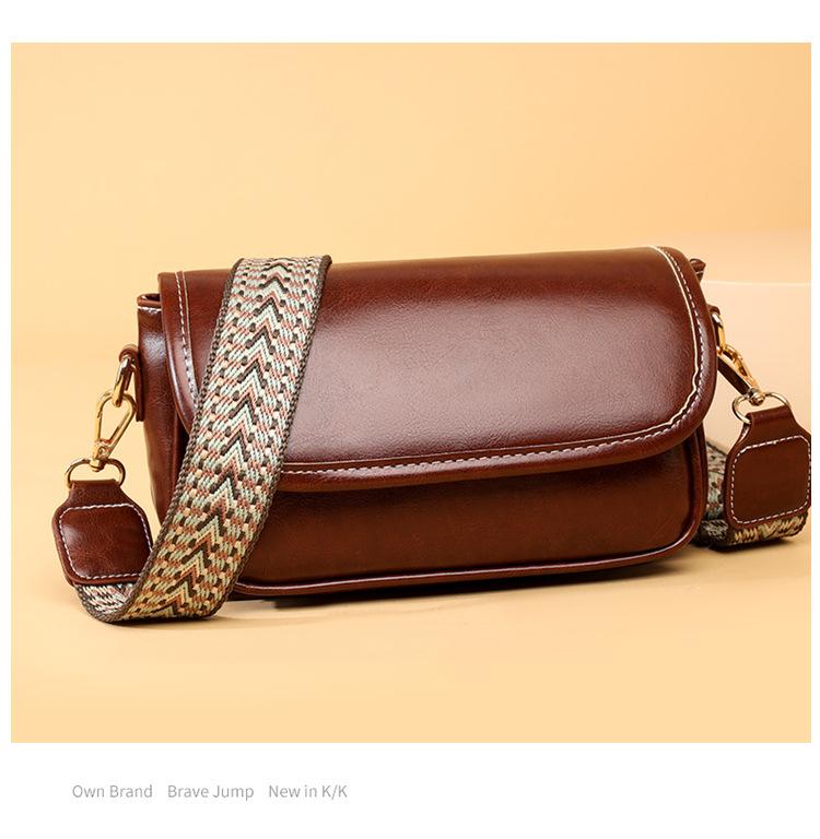 Женская сумка-мессенджер Модная кожаная текстура Маленькая квадратная сумка из коровьей кожи Сумка через плечо Ретро-мода из кожи темно-коричневого
Женская сумка-мессенджер Модная кожаная текстура Маленькая квадратная сумка из коровьей кожи Сумка через плечо Ретро-мода из кожи темно-коричневого