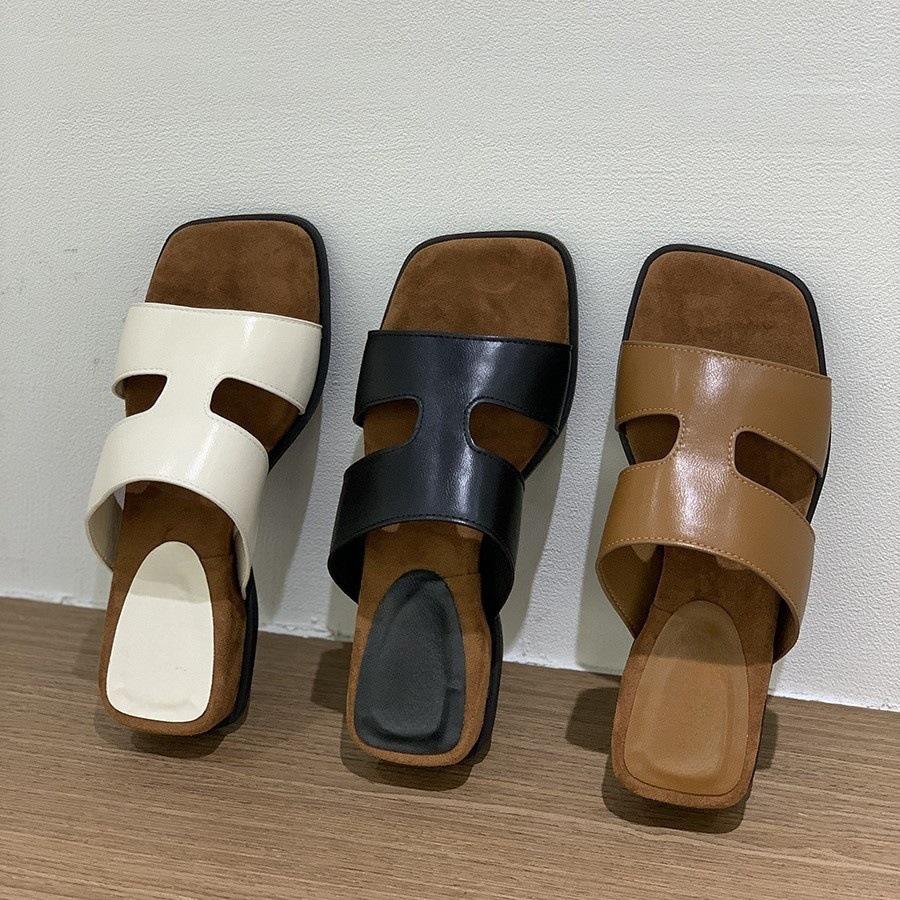 Wedge heel retro beige one-word slippers fairy shoes wear 2025 summer with skirts versatile small sandals 35 чорний
Wedge heel retro beige one-word slippers fairy shoes wear 2025 summer with skirts versatile small sandals 35 чорний