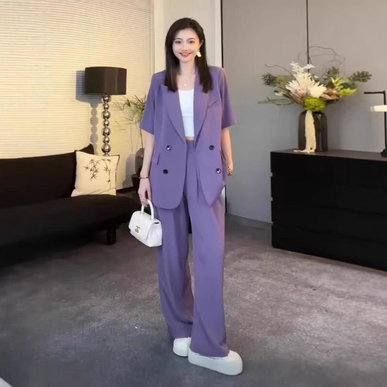 Plus Size Women s Drapey Suit Set: Loose Casual Pants & Mid-Length Jacket 4XL
Plus Size Women s Drapey Suit Set: Loose Casual Pants & Mid-Length Jacket 4XL
