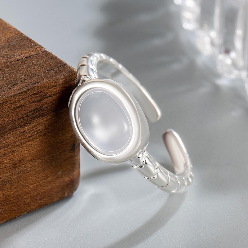 Oval Black Agate & White Chalcedony Ring - Unique, Versatile, Cool Design for Girls Adjustable Open
Oval Black Agate & White Chalcedony Ring - Unique, Versatile, Cool Design for Girls Adjustable Open
