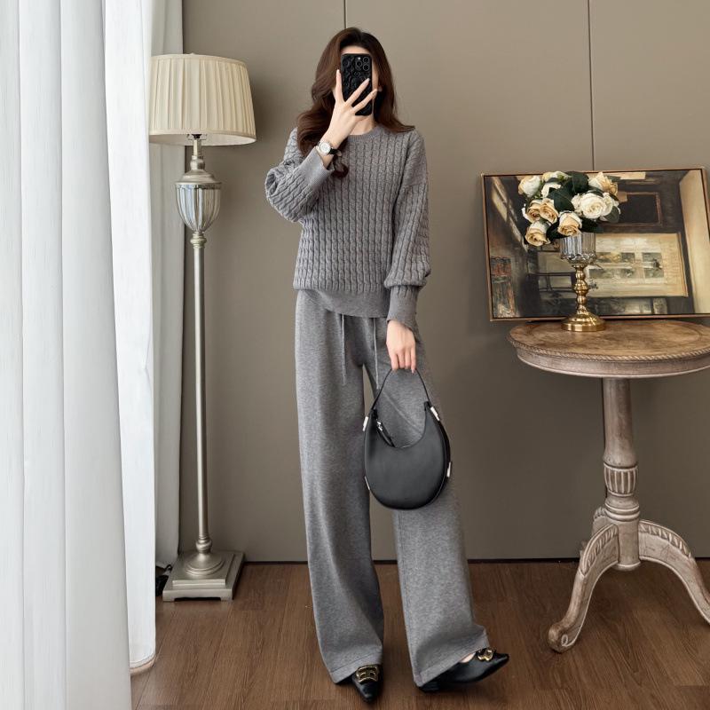 7703 Autumn/Winter Old Money Cable Knit Sweater & Wide-Leg Pants Set Large
7703 Autumn/Winter Old Money Cable Knit Sweater & Wide-Leg Pants Set Large