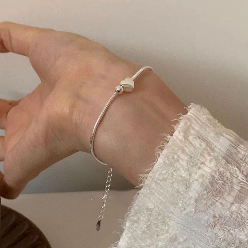 Sweet Simple Tiny Heart Shaped Necklace for Women Fashion Elegant Temperament Clavicle Chain Choker Jewelry Valentine s Day Gift
Sweet Simple Tiny Heart Shaped Necklace for Women Fashion Elegant Temperament Clavicle Chain Choker Jewelry Valentine s Day Gift