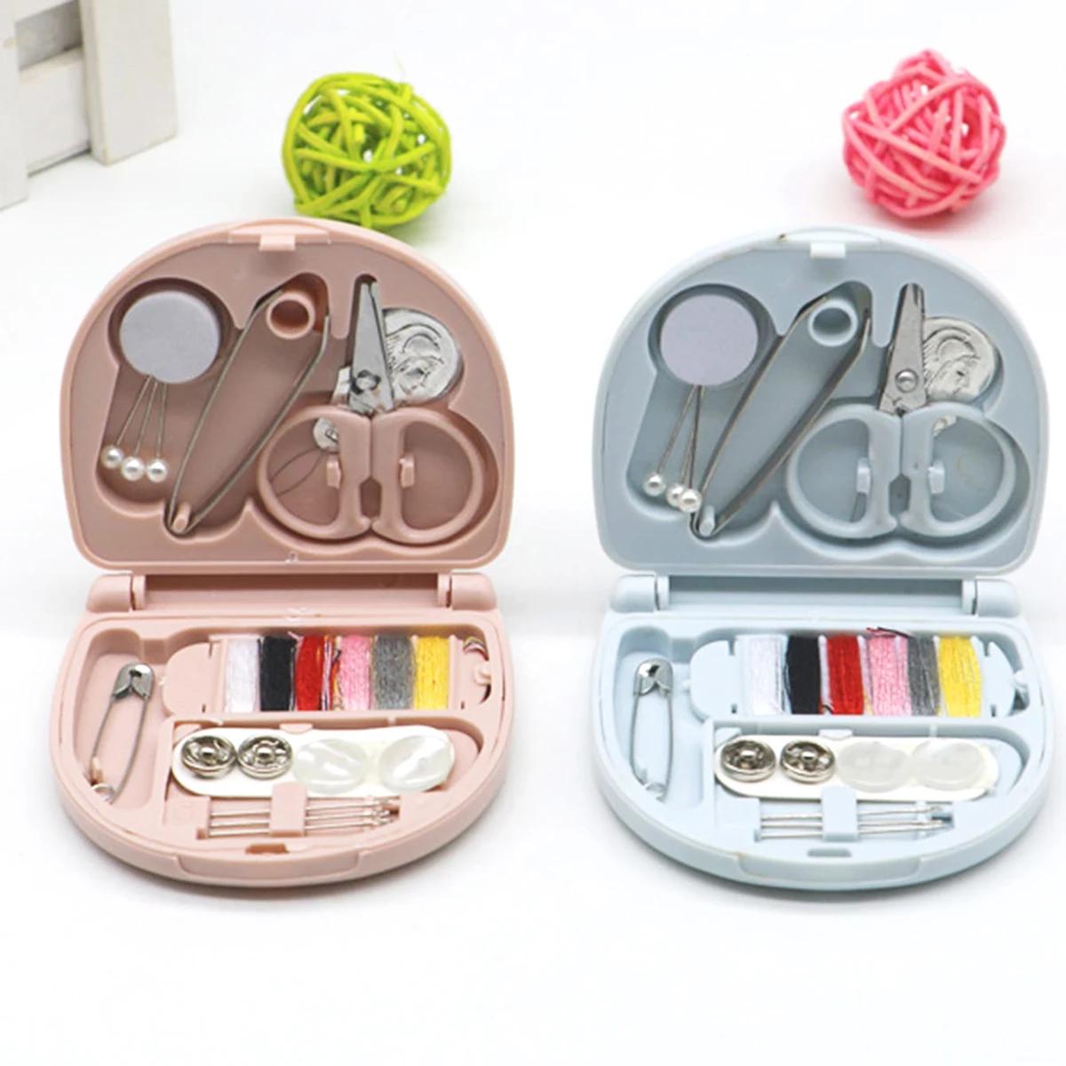 1pc- Portable mini sewing kit with buttons, scissors and needles - Compact travel sewing box set in khaki
1pc- Portable mini sewing kit with buttons, scissors and needles - Compact travel sewing box set in khaki