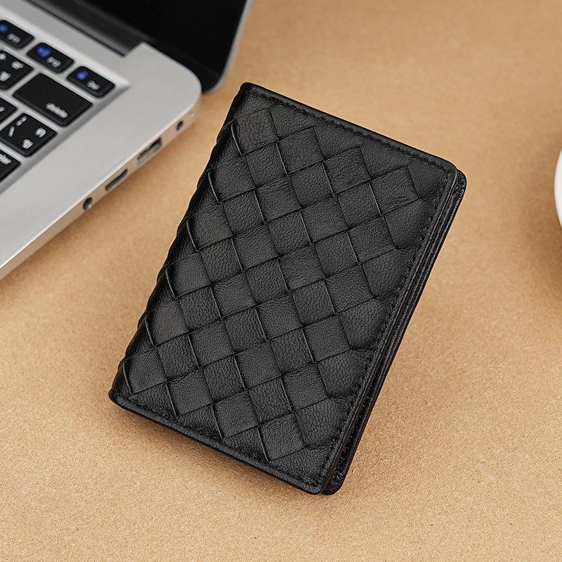 Модный плетеный картхолдер из натуральной кожи для ID и кредитных карт - Унисекс дизайн чёрный
Модный плетеный картхолдер из натуральной кожи для ID и кредитных карт - Унисекс дизайн чёрный