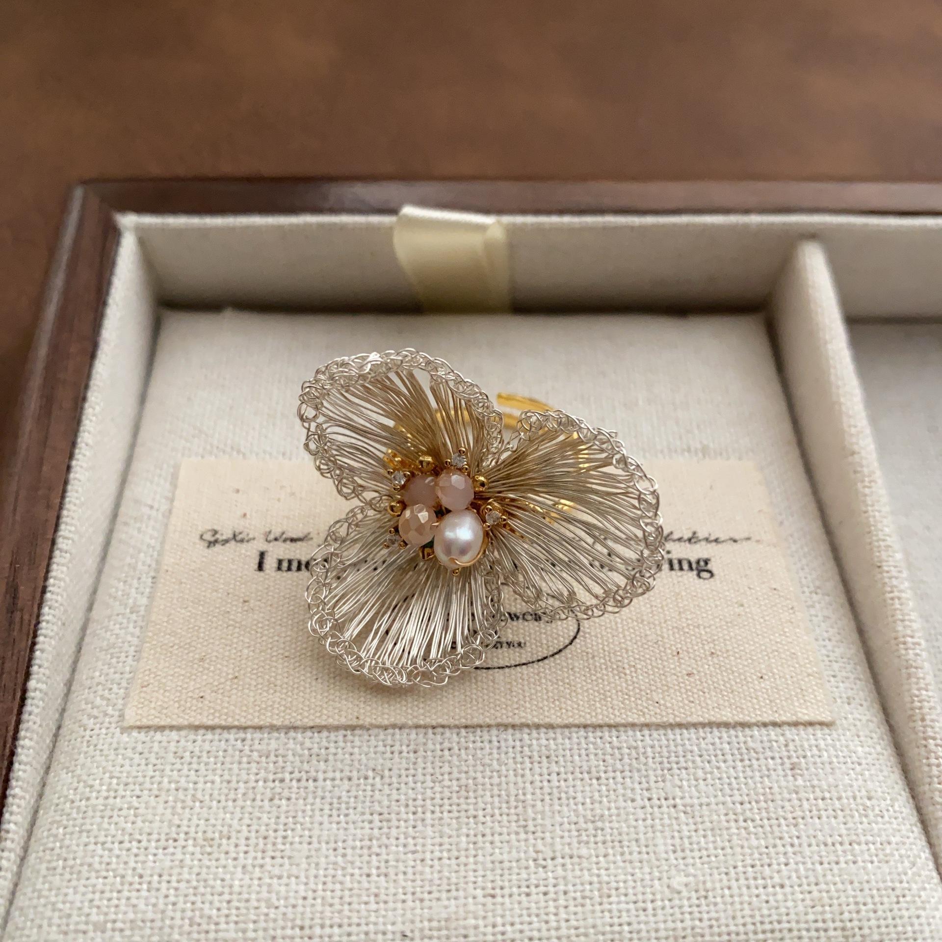 Romantic handmade art flower stud earrings temperament elegant atmosphere exquisite earrings sweet fairy earrings
Romantic handmade art flower stud earrings temperament elegant atmosphere exquisite earrings sweet fairy earrings