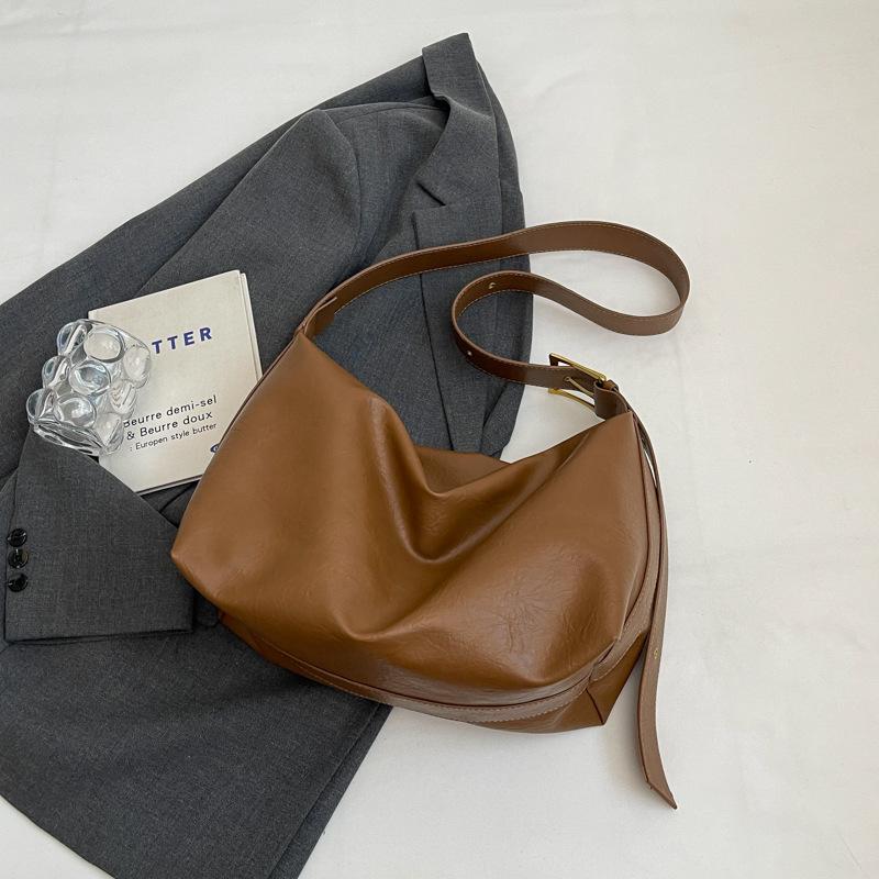 Корейская ретро-сумка женская 2024 новая модная осенняя популярная сумка через плечо высокого класса темпераментная сумка через плечо подмышкой 37*16*25 коричневый
Корейская ретро-сумка женская 2024 новая модная осенняя популярная сумка через плечо высокого класса темпераментная сумка через плечо подмышкой 37*16*25 коричневый