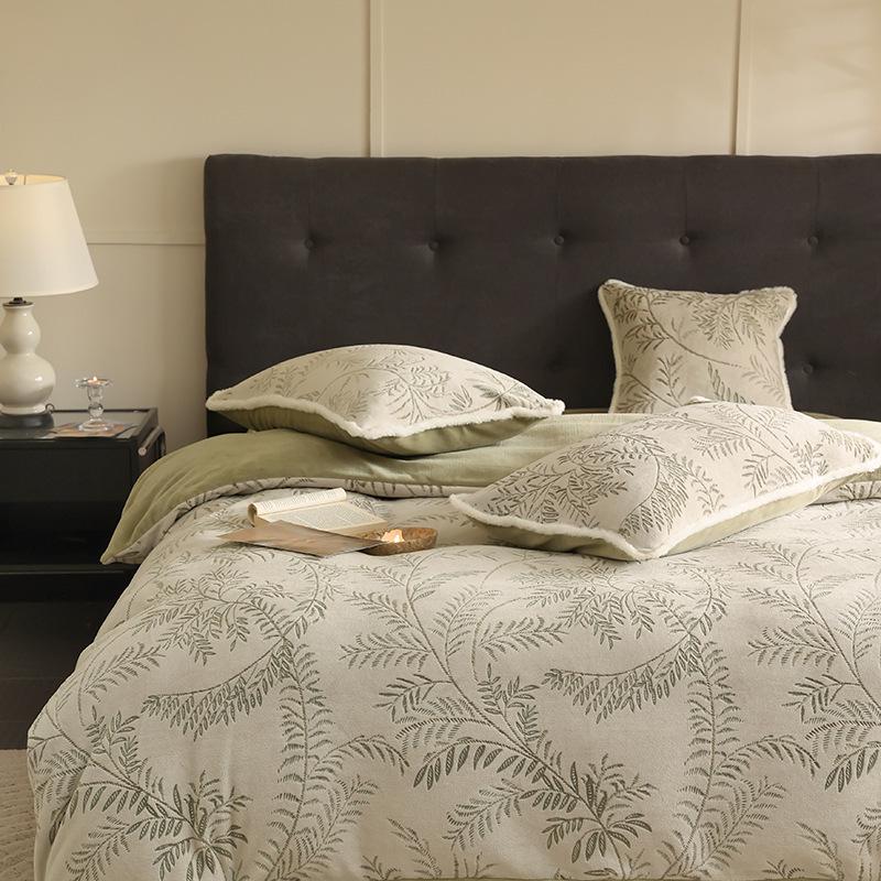 320g Super Warm Winter Milk Velvet 4-Piece Coral Fleece Bedding Set with Double-Sided Fleece - Bed Sheet & Duvet Cover Included 0.9m-1.2m Bed 3-Piece Set for 150x200cm Duvet
320g Super Warm Winter Milk Velvet 4-Piece Coral Fleece Bedding Set with Double-Sided Fleece - Bed Sheet & Duvet Cover Included 0.9m-1.2m Bed 3-Piece Set for 150x200cm Duvet