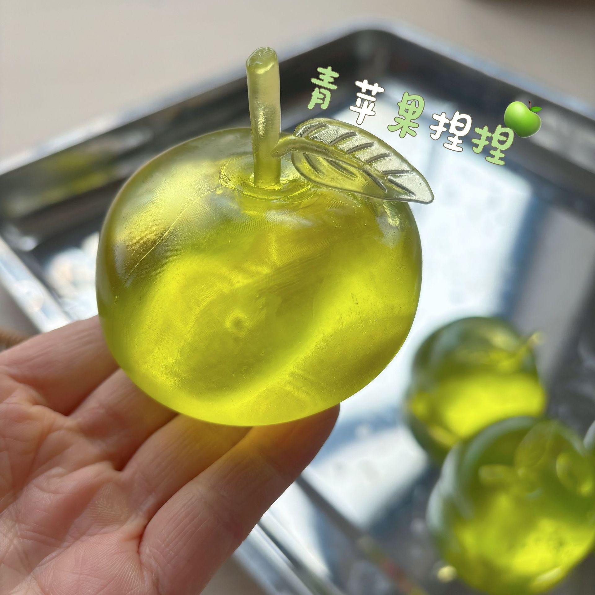 Powder apple green apple squeeze toy slow rebound stress relief toy maltose apple squeeze, relieves pressure and anxiety
Powder apple green apple squeeze toy slow rebound stress relief toy maltose apple squeeze, relieves pressure and anxiety