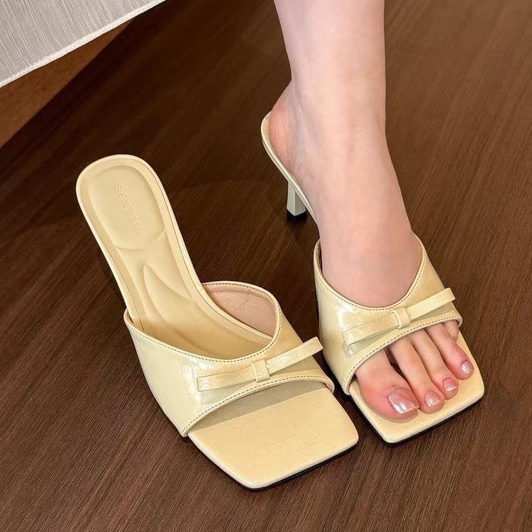 Summer 2025 new square head bow high-heeled sandals women s stiletto slippers fashion high-heeled sandals 40
Summer 2025 new square head bow high-heeled sandals women s stiletto slippers fashion high-heeled sandals 40