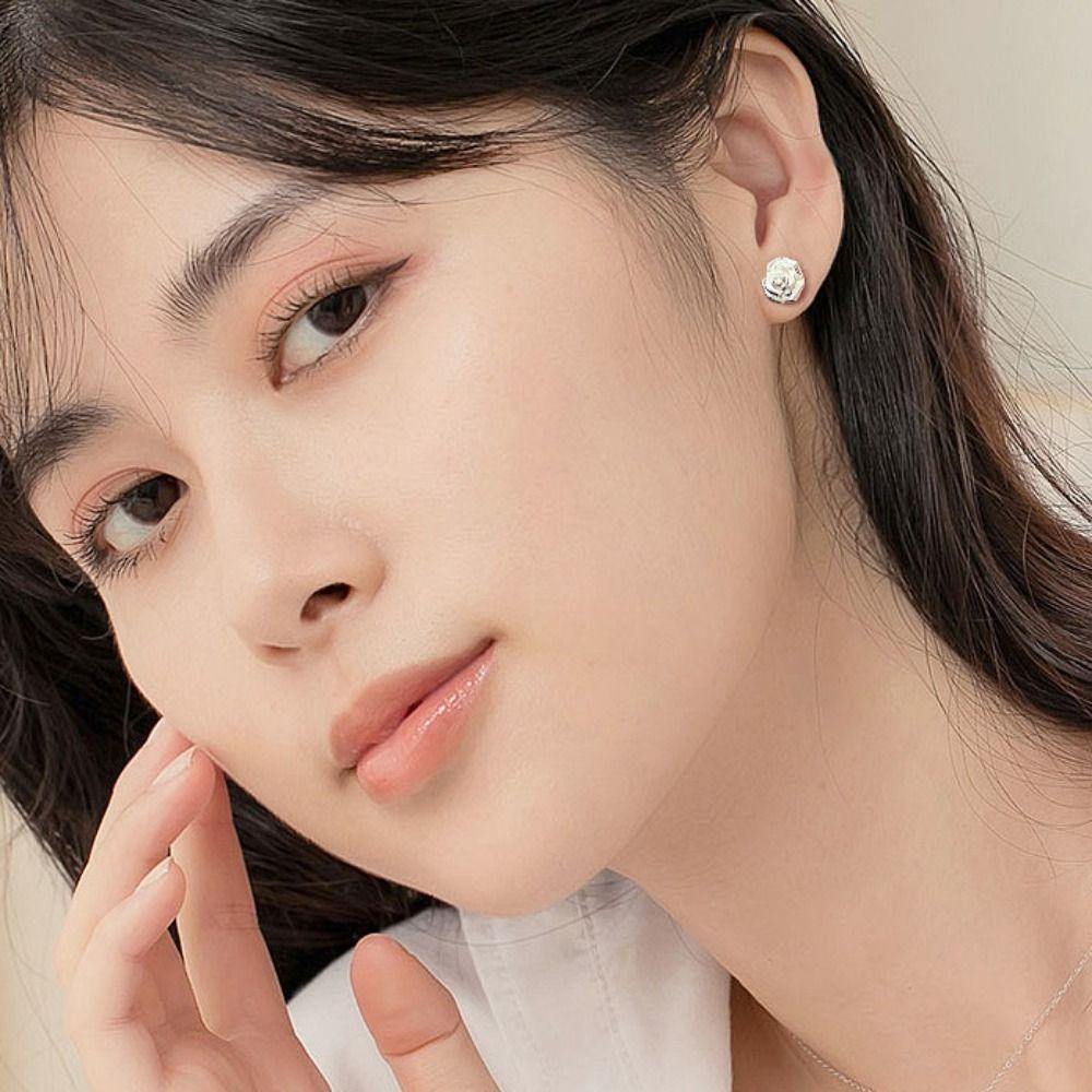 Creative Silver Flower Earrings Retro Camellia Earrings Studs Rose Stud Earrings Unisex rose
Creative Silver Flower Earrings Retro Camellia Earrings Studs Rose Stud Earrings Unisex rose
