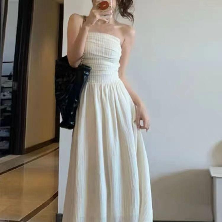 Women s Retro Slimming Long Strapless Bandeau Dress: White Spring/Summer Backless Inner Layer Skirt XL (Recommended 57.5kg-65kg)
Women s Retro Slimming Long Strapless Bandeau Dress: White Spring/Summer Backless Inner Layer Skirt XL (Recommended 57.5kg-65kg)