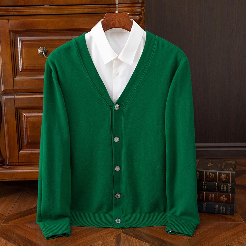Plus Size Men s V-Neck Knit Cardigan - Autumn/Winter Loose-Fit Sweater XL (150-170 jin)
Plus Size Men s V-Neck Knit Cardigan - Autumn/Winter Loose-Fit Sweater XL (150-170 jin)