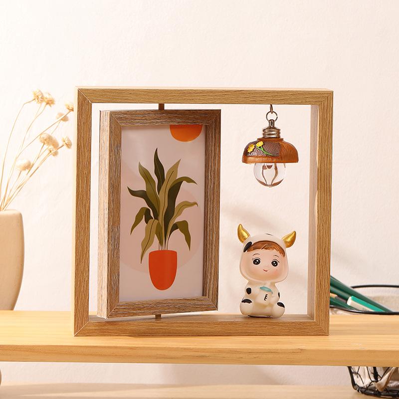 6-Inch Modern Double-Sided Rotating Wooden Photo Frame & Album with Wood Carving Ornament 6 inches
6-Inch Modern Double-Sided Rotating Wooden Photo Frame & Album with Wood Carving Ornament 6 inches