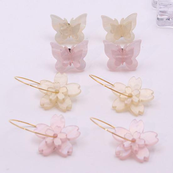 1 Pair Women Hoop Earrings Butterfly Flower Decor Sweet Color Big Circle Polished Lightweight Prom Party Dating Hanging Earrings
1 Pair Women Hoop Earrings Butterfly Flower Decor Sweet Color Big Circle Polished Lightweight Prom Party Dating Hanging Earrings
