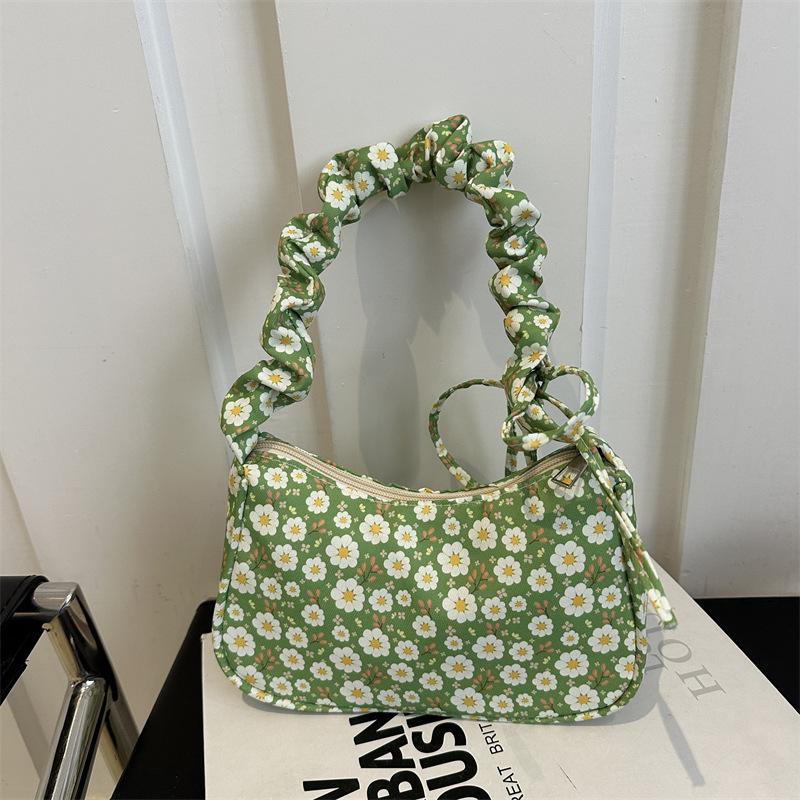 Canvas bag women s 2025 summer new Korean saddle bag versatile ins pleated shoulder armpit bag зелёный
Canvas bag women s 2025 summer new Korean saddle bag versatile ins pleated shoulder armpit bag зелёный