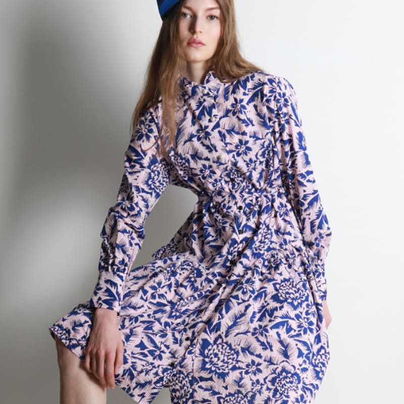 V s atelier V logo point snapback blue_F
V s atelier V logo point snapback blue_F