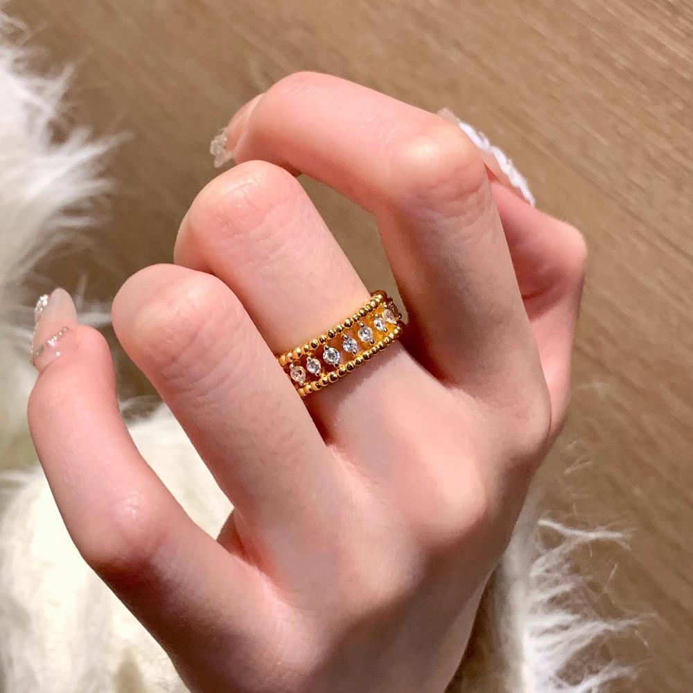 Vintage Women Rings Rolled Edge Diamond Row Ring Stackable Pigeon Egg Duet Jewelry for Women adjustable
Vintage Women Rings Rolled Edge Diamond Row Ring Stackable Pigeon Egg Duet Jewelry for Women adjustable