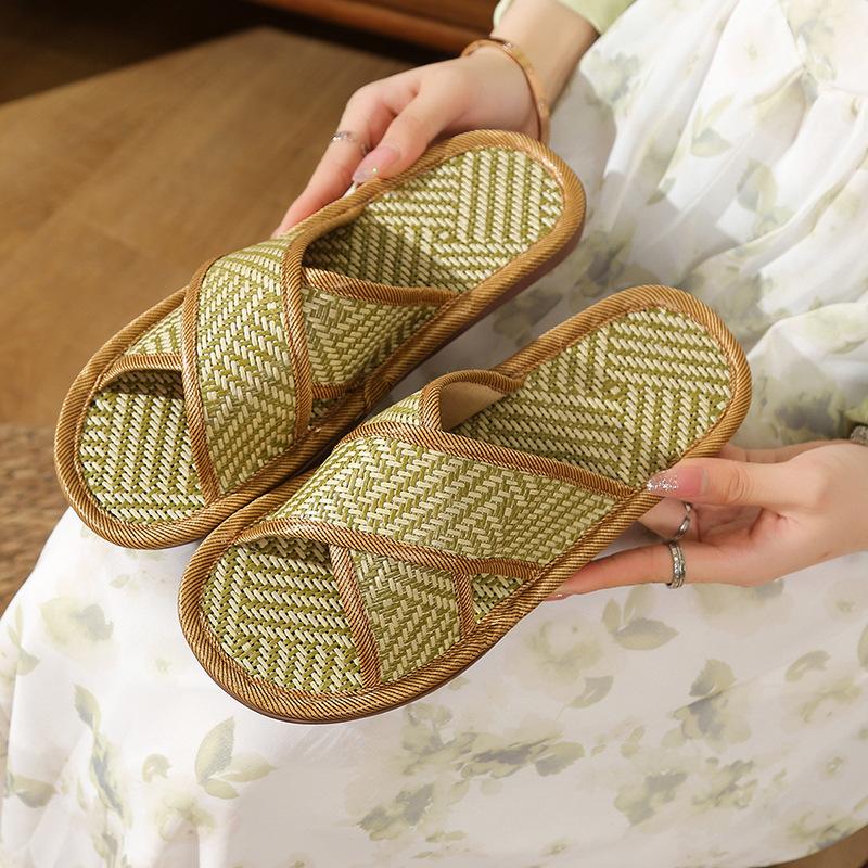 Breathable Womens Summer Slippers Non Slip Hemp Sandals Indoor Outdoor Comfortable Casual Shoes Lightweight 44-45
Breathable Womens Summer Slippers Non Slip Hemp Sandals Indoor Outdoor Comfortable Casual Shoes Lightweight 44-45