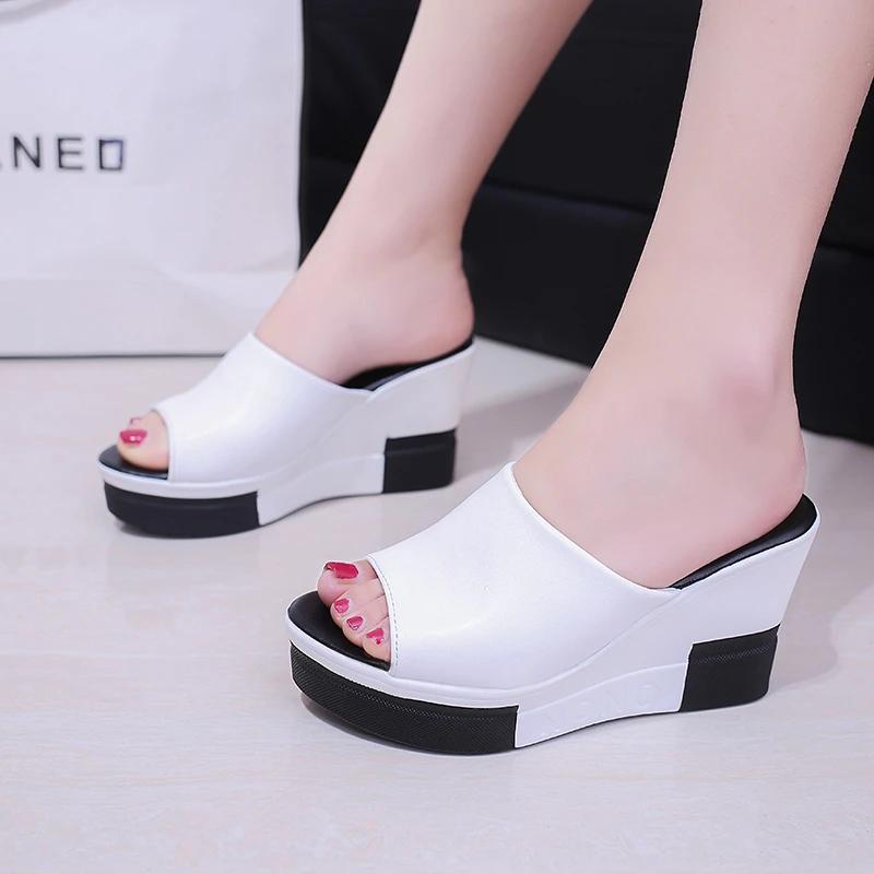 Wedge Shoes for Women 2024 New Women s Slippers Solid Simple Fashion One Word Drag Comfortable Platform Sandals Chanclas Mujer
Wedge Shoes for Women 2024 New Women s Slippers Solid Simple Fashion One Word Drag Comfortable Platform Sandals Chanclas Mujer