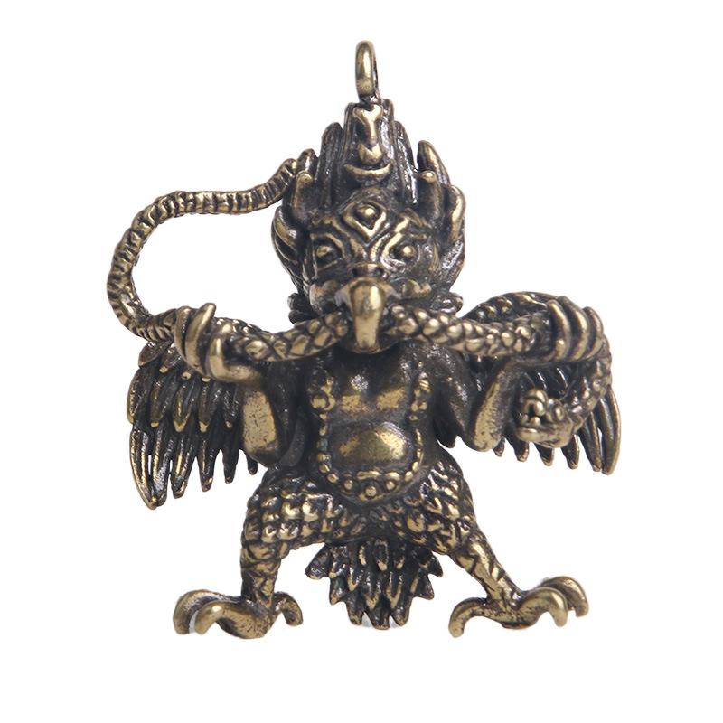 Латунная статуэтка тантрического стража, домашний декор, медные фигурки, миниатюры, золотая крылатая птица Рух, непальская скульптура Будды, украшение
Латунная статуэтка тантрического стража, домашний декор, медные фигурки, миниатюры, золотая крылатая птица Рух, непальская скульптура Будды, украшение