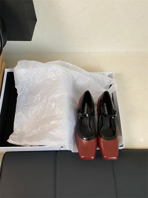 Spring and summer 2025 new fashionable versatile square head high-heeled single shoes one-word buckle thick-heeled women s shoes Mary Jane 40 красный
Spring and summer 2025 new fashionable versatile square head high-heeled single shoes one-word buckle thick-heeled women s shoes Mary Jane 40 красный