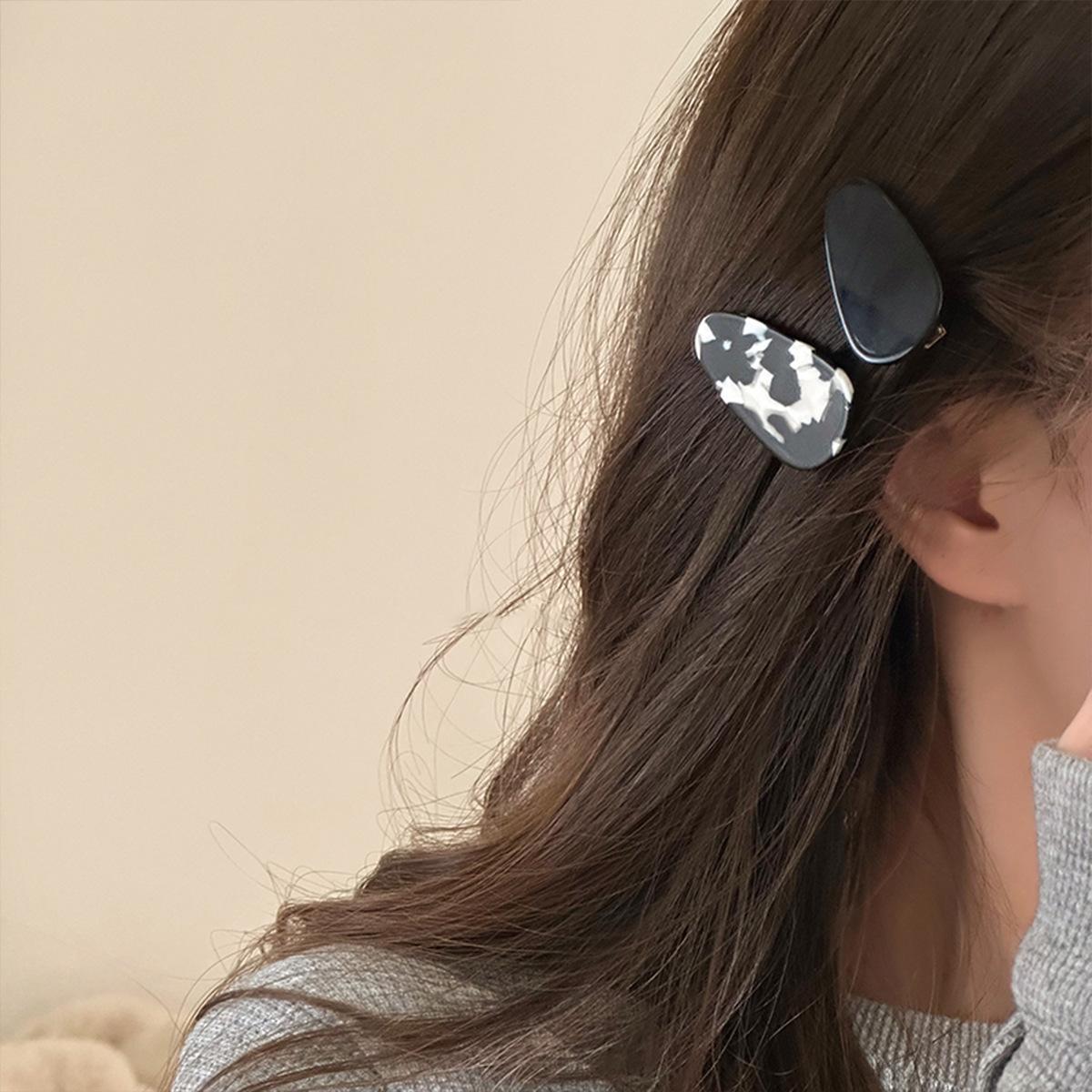 Retro acetic acid water drop hair accessories simple side clip hair forehead bangs clip seamless duck bill clip headdress
Retro acetic acid water drop hair accessories simple side clip hair forehead bangs clip seamless duck bill clip headdress