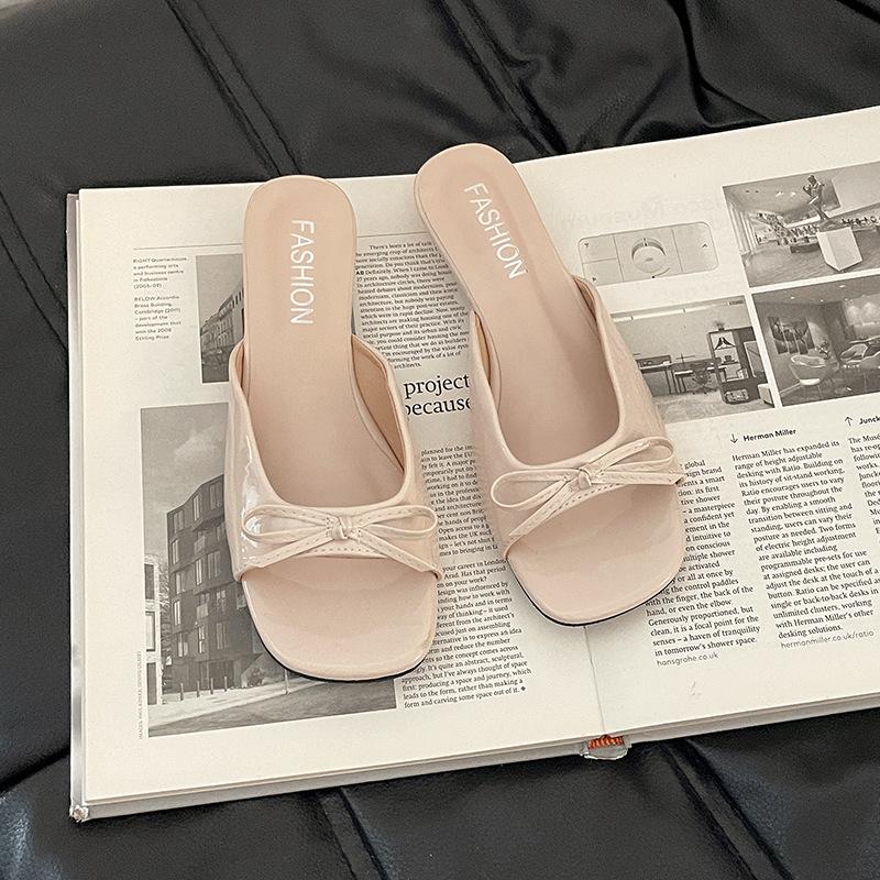 Универсальный повседневный квадратный бант с крутыми тапочками, летний темперамент для девочек, элегантный с юбкой, клиновидные тапочки 39
Универсальный повседневный квадратный бант с крутыми тапочками, летний темперамент для девочек, элегантный с юбкой, клиновидные тапочки 39