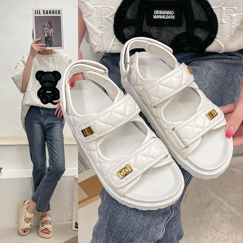 Small fragrance velcro sports sandals women s 2024 new summer rhombic thick flat size sandals for women to wear 35 чорний
Small fragrance velcro sports sandals women s 2024 new summer rhombic thick flat size sandals for women to wear 35 чорний