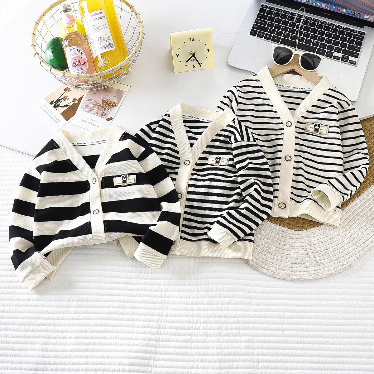 2025 Children s Striped Knitted Cardigan - Stylish Autumn Sweater for Boys and Girls 80cm
2025 Children s Striped Knitted Cardigan - Stylish Autumn Sweater for Boys and Girls 80cm