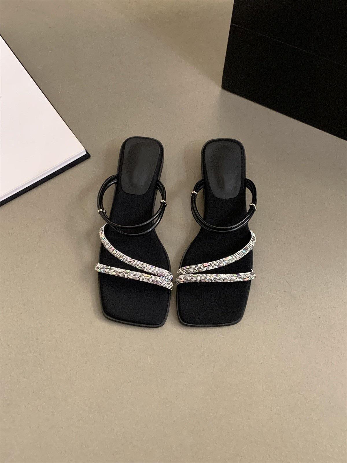 High-end rhinestone women s slippers women s summer wear new French temperament fairy wind vacation thick heel evening shoes 39
High-end rhinestone women s slippers women s summer wear new French temperament fairy wind vacation thick heel evening shoes 39