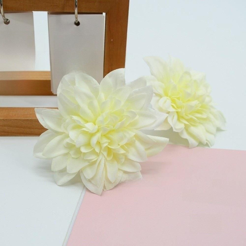 5Pcs 10.5cm Artificial Silk Chrysanthemum Imitational Silk Fake Flowers Artificial Hand-made Material Artificial Flower Heads
5Pcs 10.5cm Artificial Silk Chrysanthemum Imitational Silk Fake Flowers Artificial Hand-made Material Artificial Flower Heads