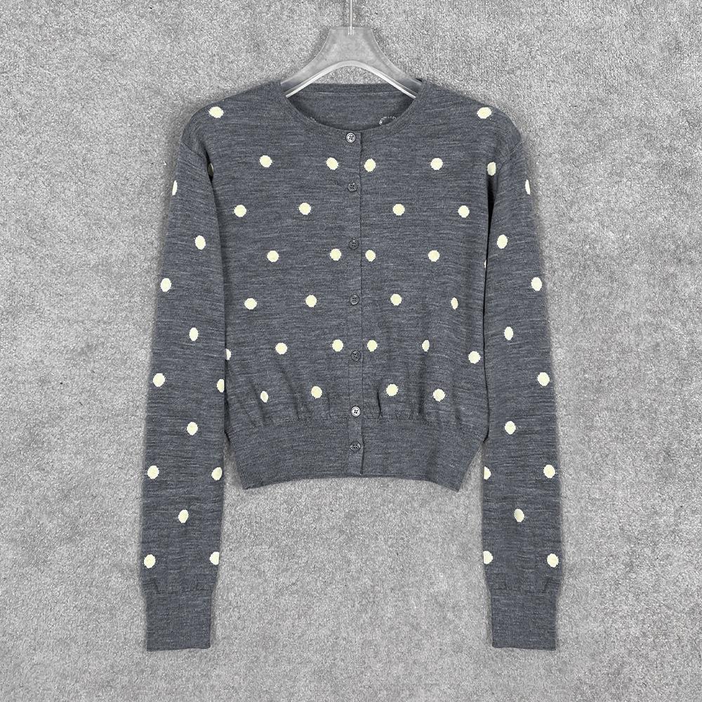 Original Merino Wool Jacquard Polka Dot Cardigan - Fitted Long-Sleeve Top L
Original Merino Wool Jacquard Polka Dot Cardigan - Fitted Long-Sleeve Top L
