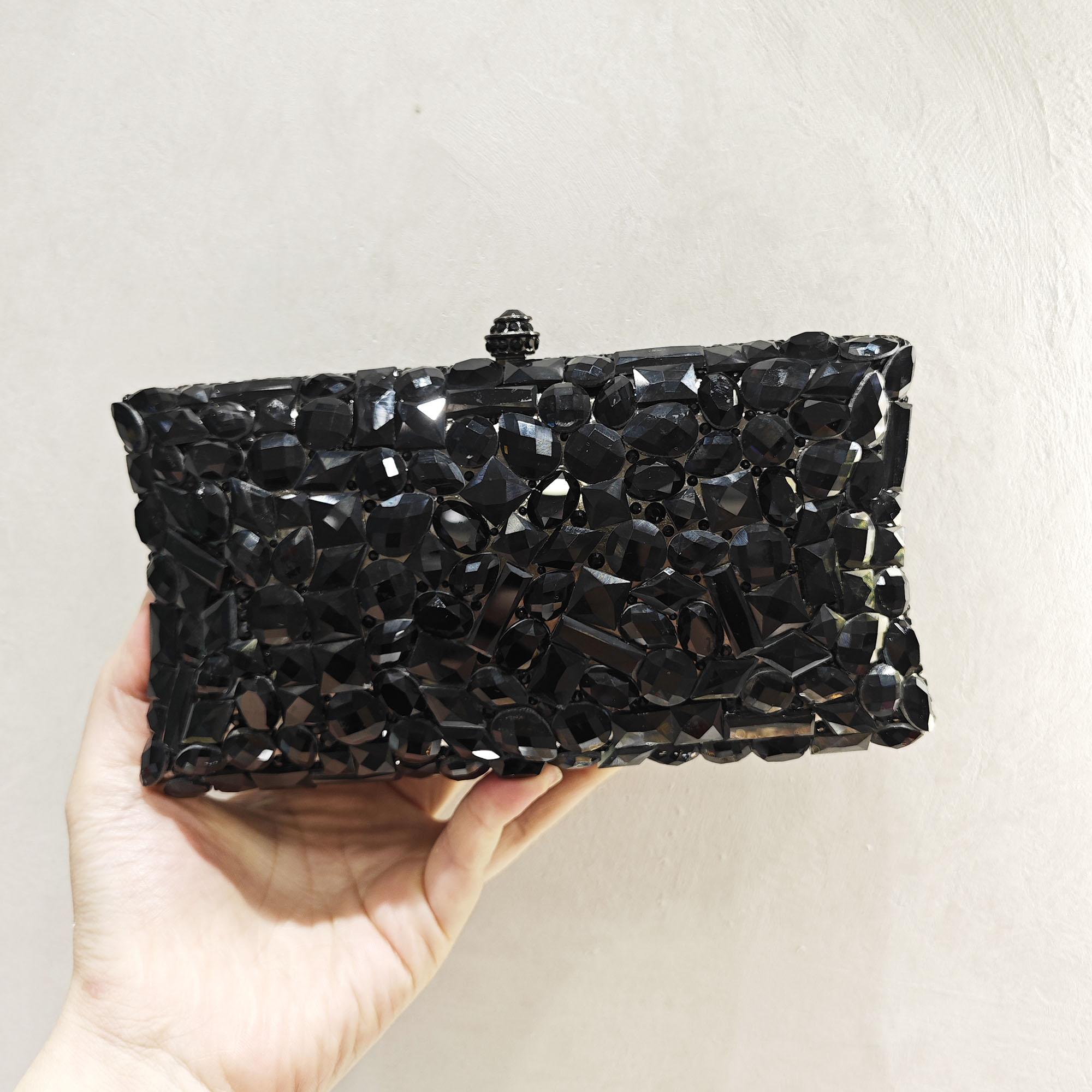 Black/Silver Glass Evening Clutch Bag Luxury Women Diamond Cocktail Handbags Party Prom Purses Dinner Banquet Crystal Clutches 20cmX9.5cmX5cm
Black/Silver Glass Evening Clutch Bag Luxury Women Diamond Cocktail Handbags Party Prom Purses Dinner Banquet Crystal Clutches 20cmX9.5cmX5cm