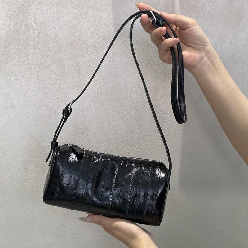 Eel Patterned Head Layer Cowhide Toast Bag Bowling Women s High-end Feeling Armpit Pen Holder Exquisite Hand-held Crossbody 20x8x10CM чорний
Eel Patterned Head Layer Cowhide Toast Bag Bowling Women s High-end Feeling Armpit Pen Holder Exquisite Hand-held Crossbody 20x8x10CM чорний