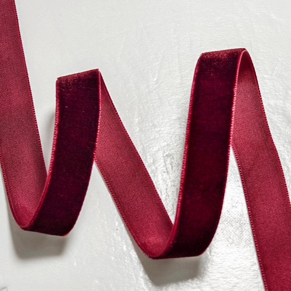 Сделай сам Бархатная лента 5 ярдов/рулон Велюровые ленты Новая лента для упаковки подарков Бант Букет цветов 15mm
Сделай сам Бархатная лента 5 ярдов/рулон Велюровые ленты Новая лента для упаковки подарков Бант Букет цветов 15mm