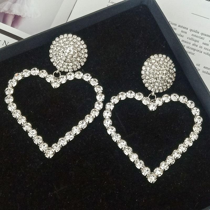 Luxury Shiny Full Rhinestone Heart Drop Earrings for Women Vintage Exaggerated Geometric Crystal Earrings Wedding Zircon Bijoux
Luxury Shiny Full Rhinestone Heart Drop Earrings for Women Vintage Exaggerated Geometric Crystal Earrings Wedding Zircon Bijoux