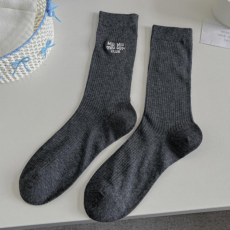 Носки с длинным ворсом для девочек, весенне-осенние хлопковые носки, дышащие, однотонные, простые и для повседневной носки, до середины икры 1 pair темно серый
Носки с длинным ворсом для девочек, весенне-осенние хлопковые носки, дышащие, однотонные, простые и для повседневной носки, до середины икры 1 pair темно серый