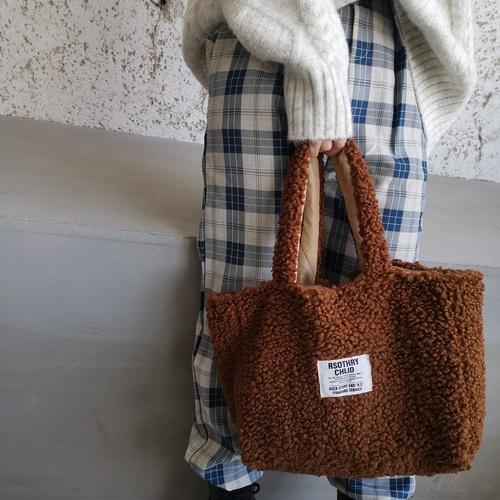 Warm Double Sided Tote Women Shoulder Bag Designer Lambswool Handbag Large Capacity Shopper Bags for Women Winter Purse
Warm Double Sided Tote Women Shoulder Bag Designer Lambswool Handbag Large Capacity Shopper Bags for Women Winter Purse