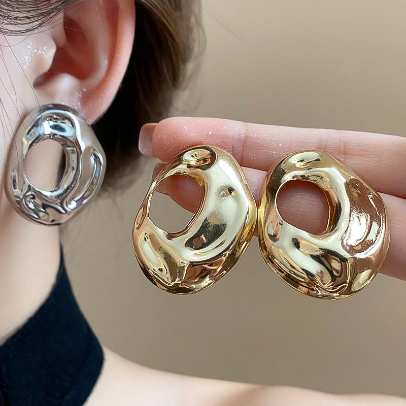 Неправильные геометрические серьги темпераментные серьги золотой
Неправильные геометрические серьги темпераментные серьги золотой