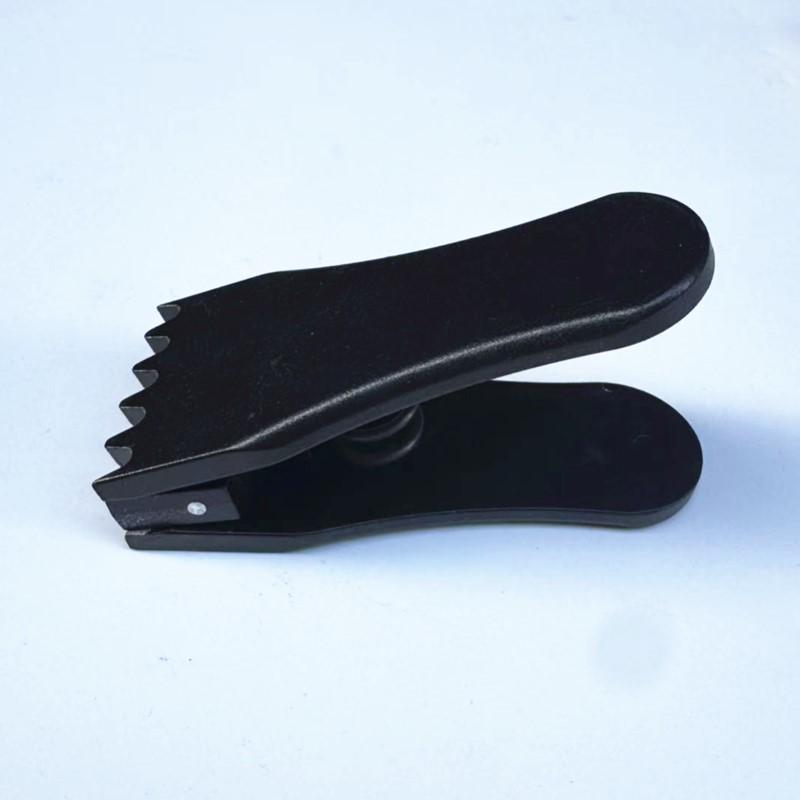 Black Mini Flying Clamp Stringing Tool for High-Tension Badminton and Tennis Rackets
Black Mini Flying Clamp Stringing Tool for High-Tension Badminton and Tennis Rackets