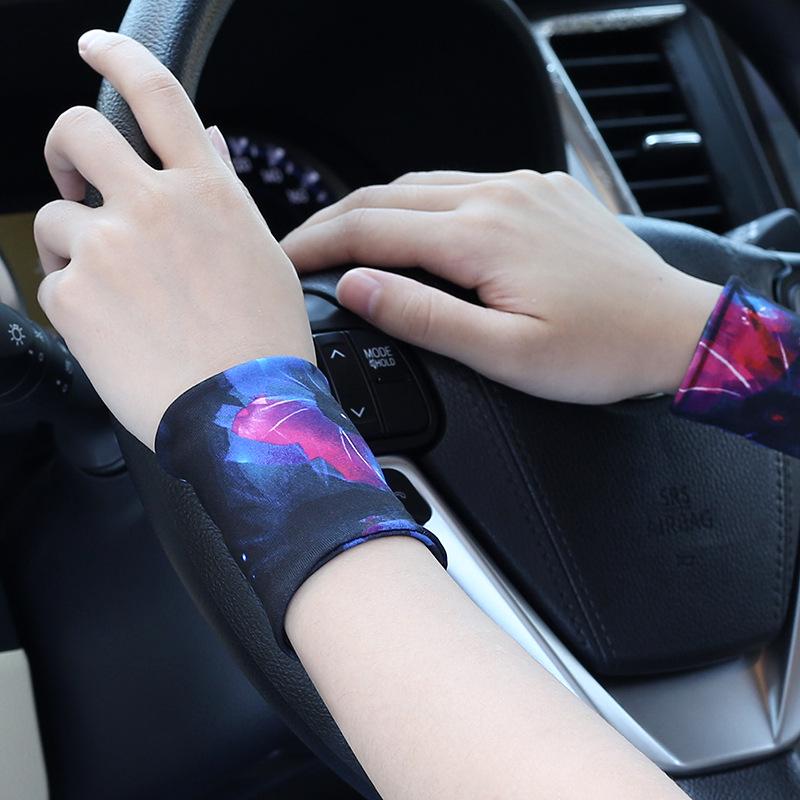 Unisex Ice Silk Wristband Set - Thin, High Elasticity, Sweat-Absorbent, Sun Protection, Tattoo Cover for Sports One Size
Unisex Ice Silk Wristband Set - Thin, High Elasticity, Sweat-Absorbent, Sun Protection, Tattoo Cover for Sports One Size