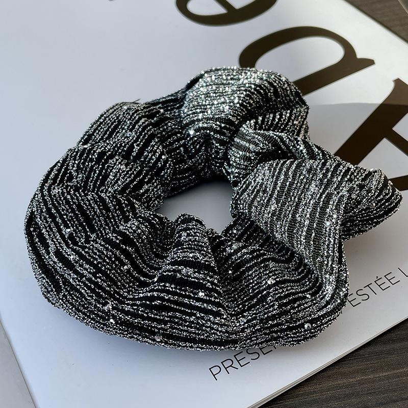 New French Black Silver Starry Shiny Scrunchies Women Girls Diamond Large Hair Rope Elegant Rubber Headband Ponytail Holder серебряный
New French Black Silver Starry Shiny Scrunchies Women Girls Diamond Large Hair Rope Elegant Rubber Headband Ponytail Holder серебряный