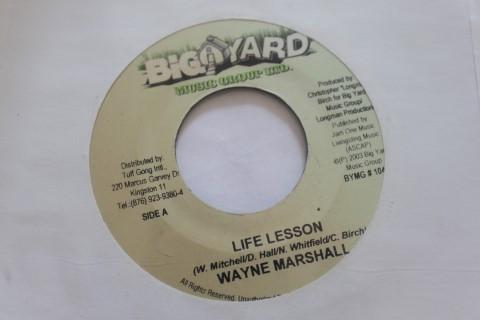 7-дюймовая пластинка WAYNE MARSHALL / KID KURRUPT - Life Lesson / Wickedest Ride BYMG1044 Big Yard Music 2003 Ямайка Регги, Ска и Даб Б/У
7-дюймовая пластинка WAYNE MARSHALL / KID KURRUPT - Life Lesson / Wickedest Ride BYMG1044 Big Yard Music 2003 Ямайка Регги, Ска и Даб Б/У